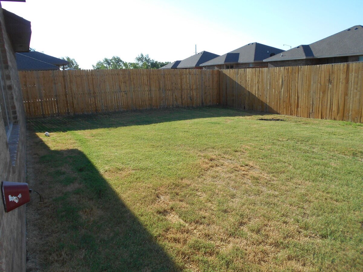 Photo - Pre-Leasing for Summer/Fall 2025