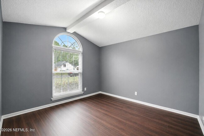 Photo - 832 Heritage Lakes Dr