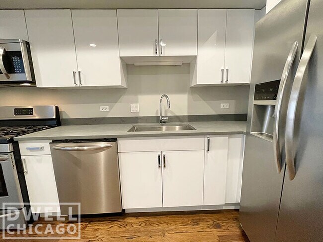 Photo - 1352 N Cleveland Ave Unit 2