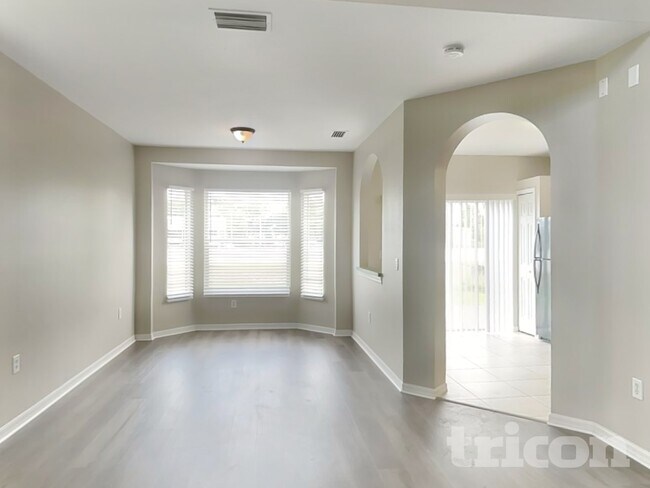 435 Maple Pointe Dr
