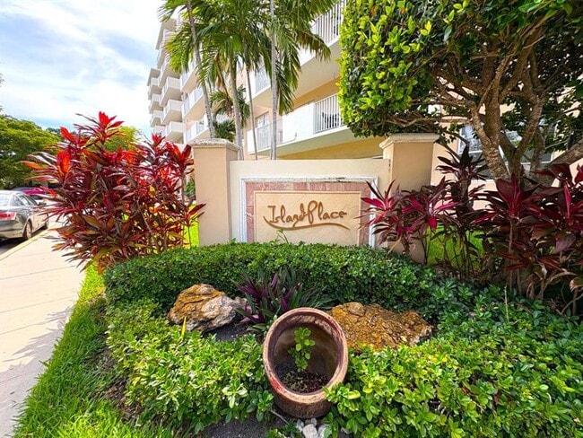Photo - 1455 N Treasure Dr Condo Unit 3B
