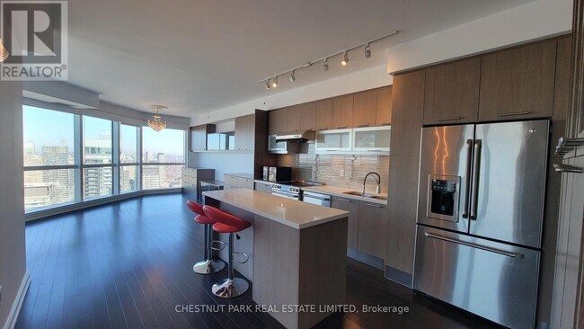 Photo - 388 Yonge St Unit 6416