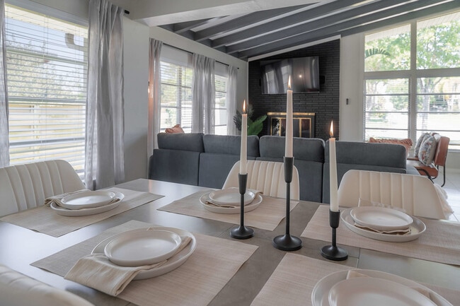 Photo - 4301 N Albany Ave Unit ID1053147P