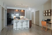 2BR, 2BA - 1069SF
