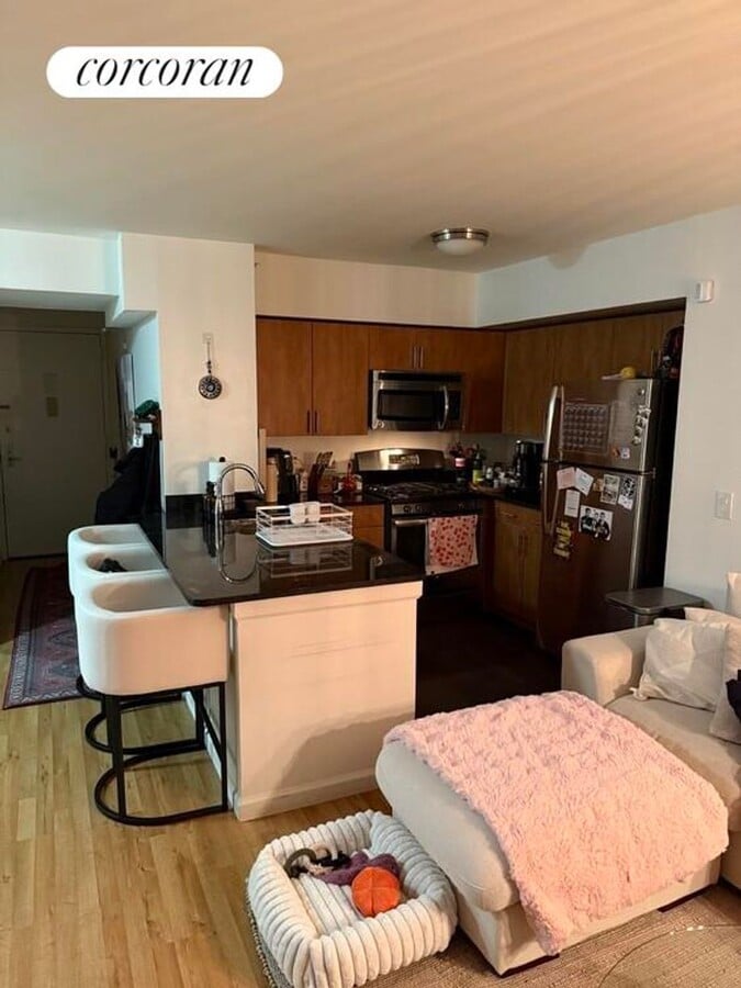 Photo - 66 W 38th St