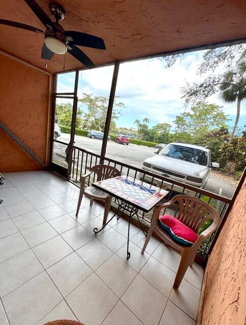 Photo - 610 Tennis Club Dr Unit 105