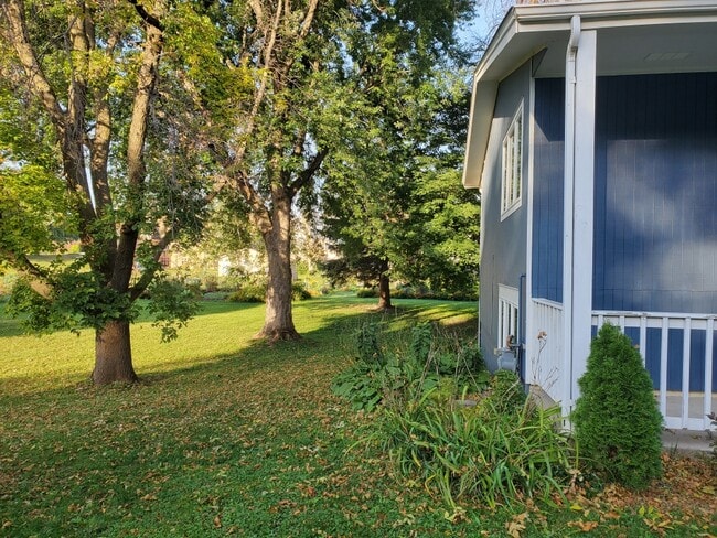 Photo - 2117 Fern Ln