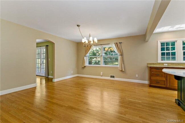 Photo - 46 Hemlock Dr