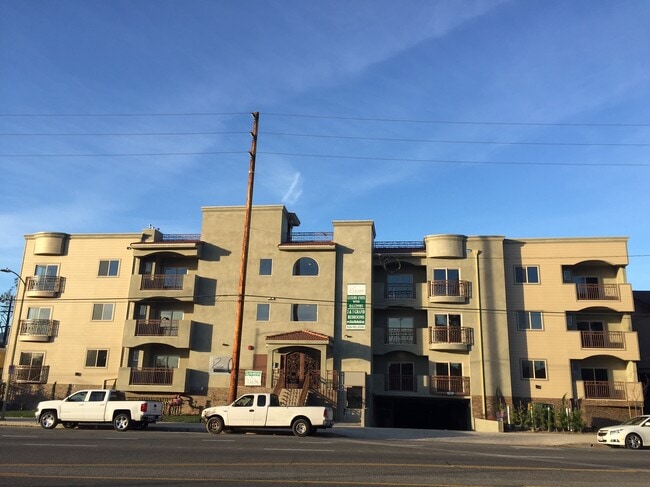 17825 Devonshire St Unidad 308