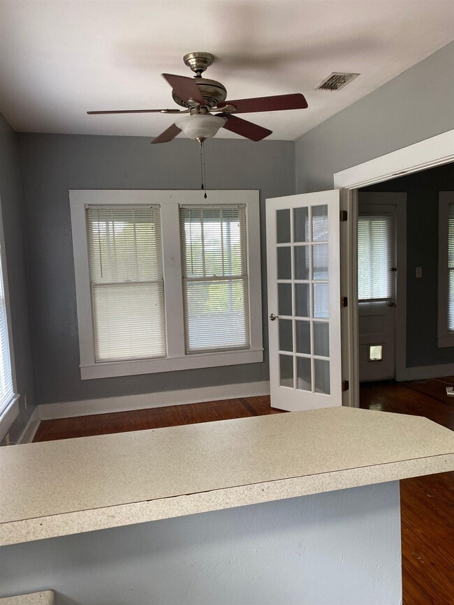 Photo - 1241 N Adams St