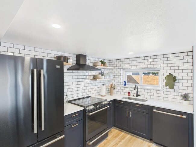 Photo - 415 Sanford Ave