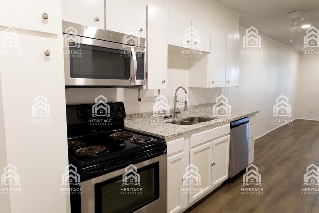 Photo - 91 Runaway Bay Dr