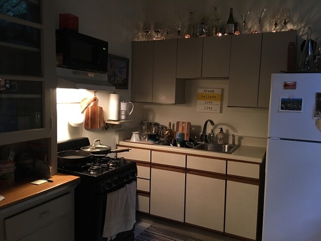 Photo - 324 Colonial Ave Unit Apt 1