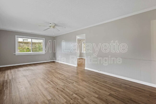 Photo - 2229 Roselawn Ave