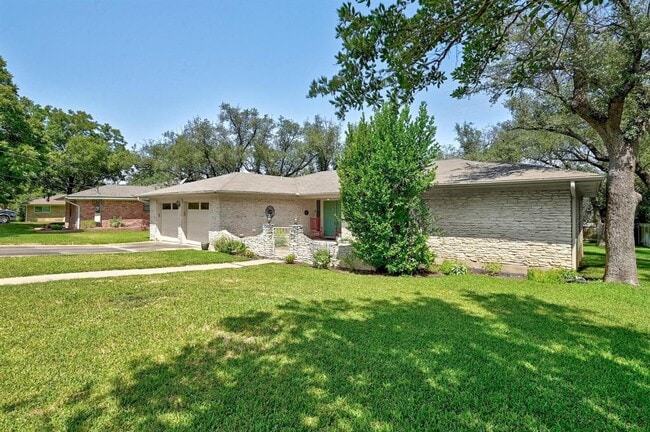 Building Photo - 110 Ridge Oak Dr Rental