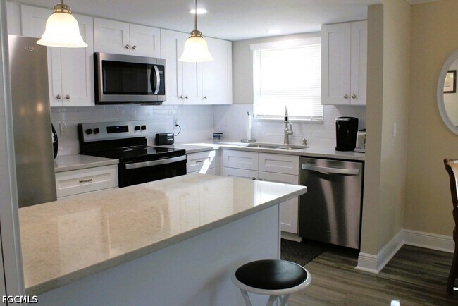 Photo - 16881 Davis Rd Unit 112