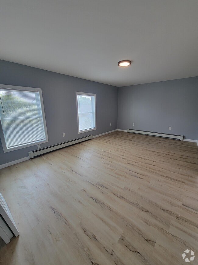 Building Photo - 238 Auburn St Rental