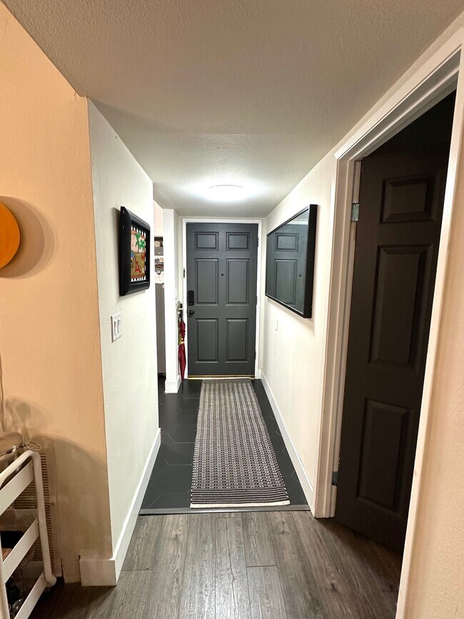 Building Photo - 5700 Etiwanda Ave Unit 130