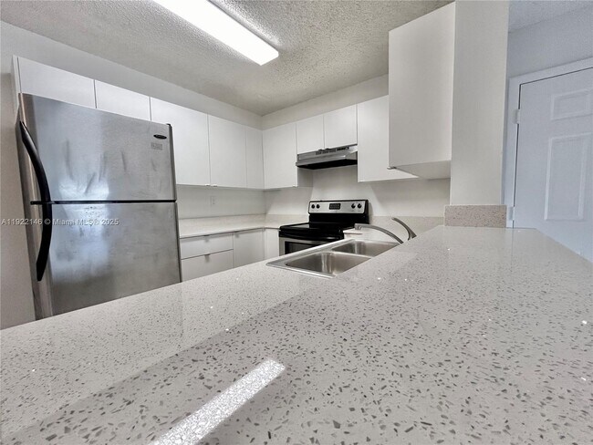 Photo - 301 Palm Way Unit 104