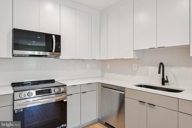 Photo - 2134 Wisconsin Ave NW Unit 6