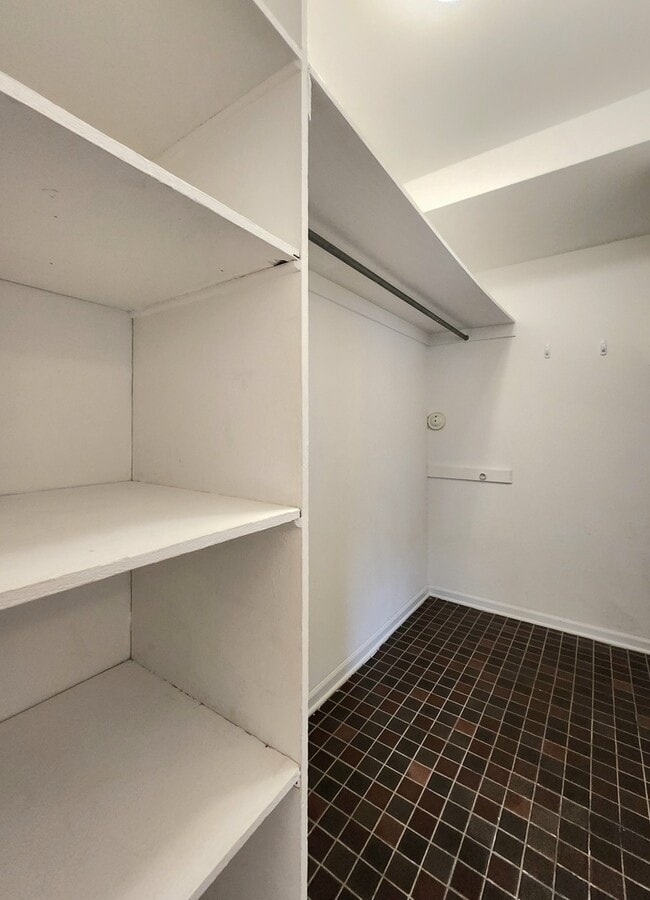 Photo - 1430 N Dearborn Pkwy Unit 308