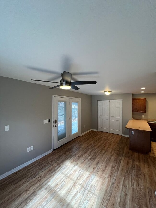 Photo - Riverbridge Apartments