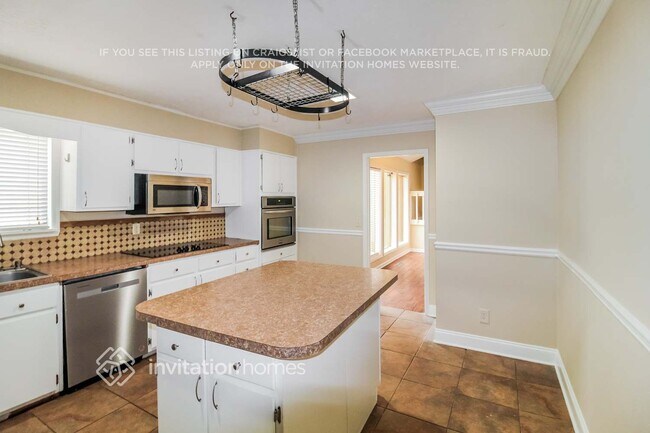 Photo - 6806 Temple Cir SE