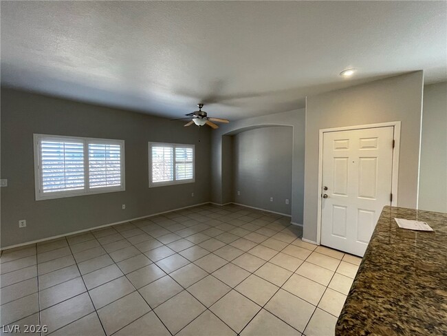 Photo - 1274 Capital Gains Dr