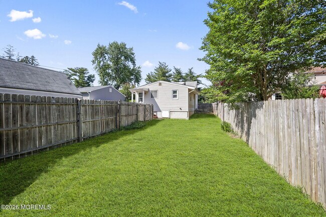 Photo - 804 Nutswamp Rd