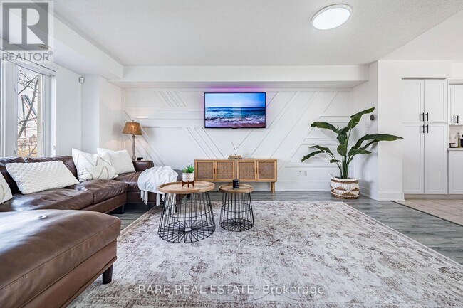 Photo - 60 Fairwood Cir