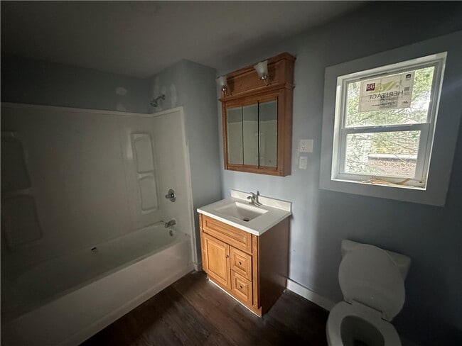Photo - 202 Franklin St
