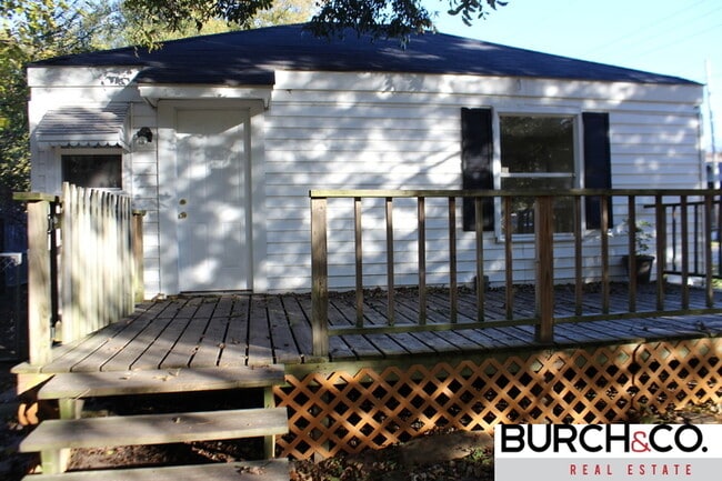 Photo - 2 Bedroom/ 1Bath Available