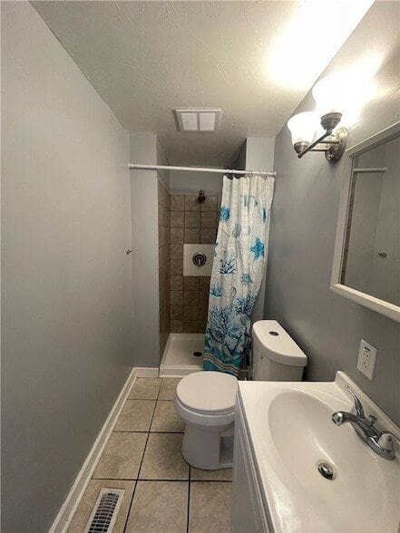 Photo - 139 N Water Ave Unit 2