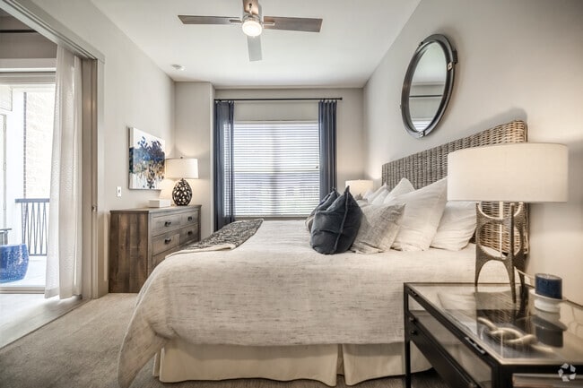 1BR, 1BA - 648SF - Bedroom
