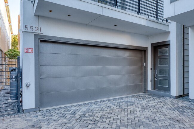 Photo - 5521 Kiam St