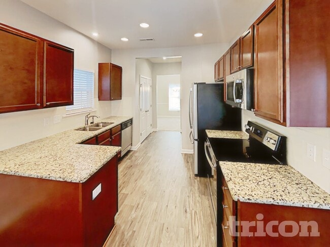 Photo - 5775 Midstream Cir