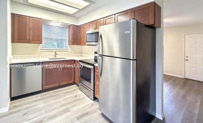 Photo - 2901 Bay View Dr Unit b