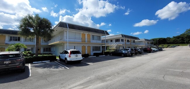 Photo - 3322 Cynthia Ln Unit 109