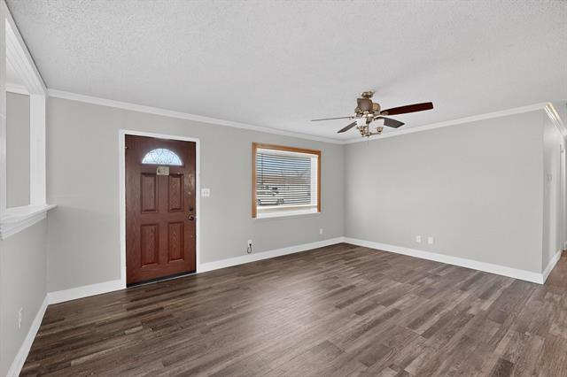 Photo - 104 Maxwell Rd