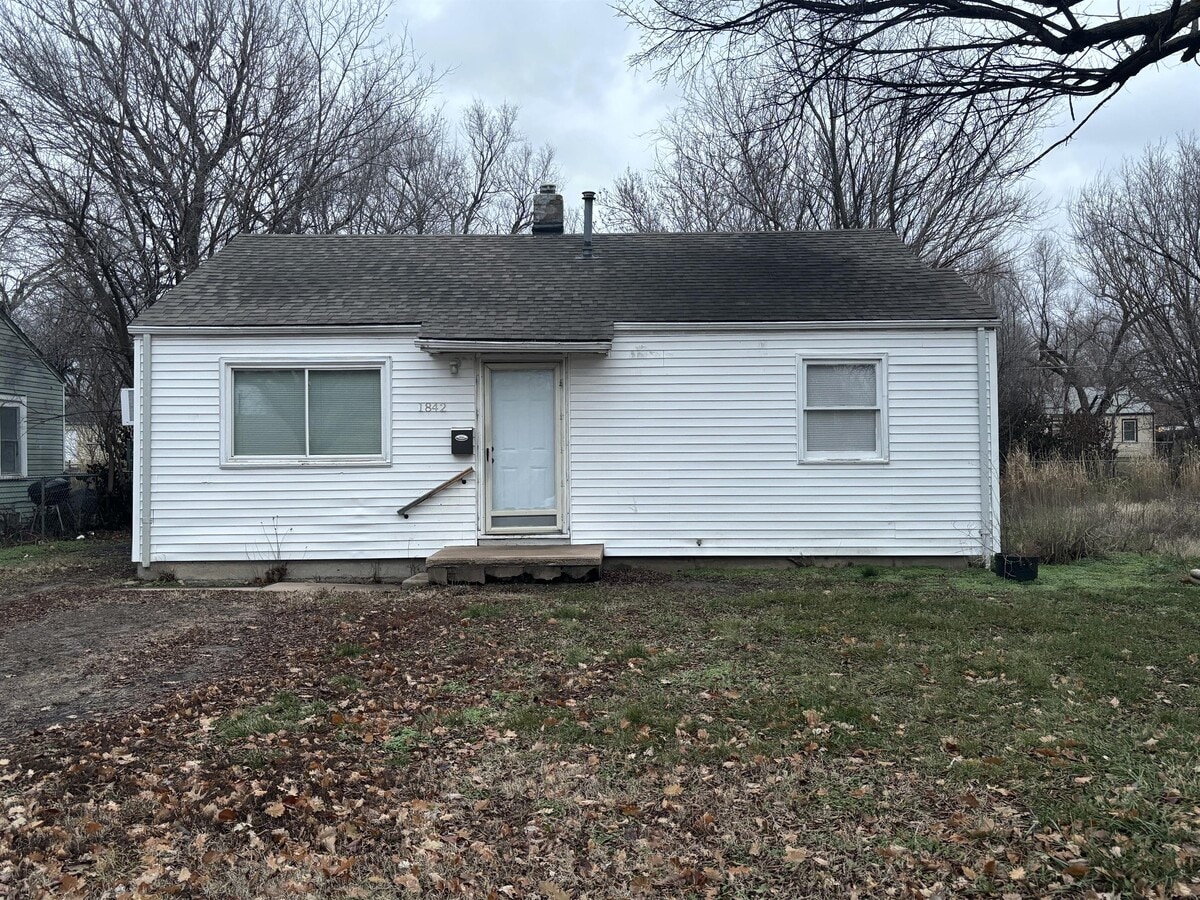 Photo - 1842 N Poplar Ave