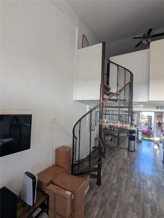 Photo - 4121 NW 26th St Unidad T16