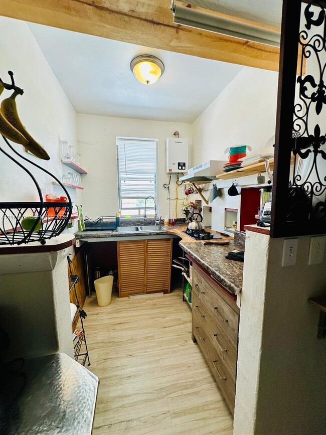 Photo - 428 SW 9th St Unit 15