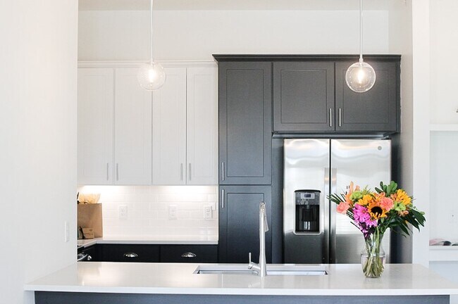 Devine: Dual Hued Cabinetry