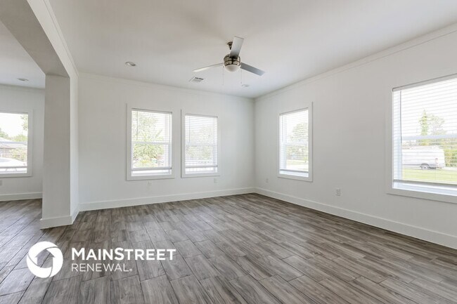 Photo - 4358 Larkspur St