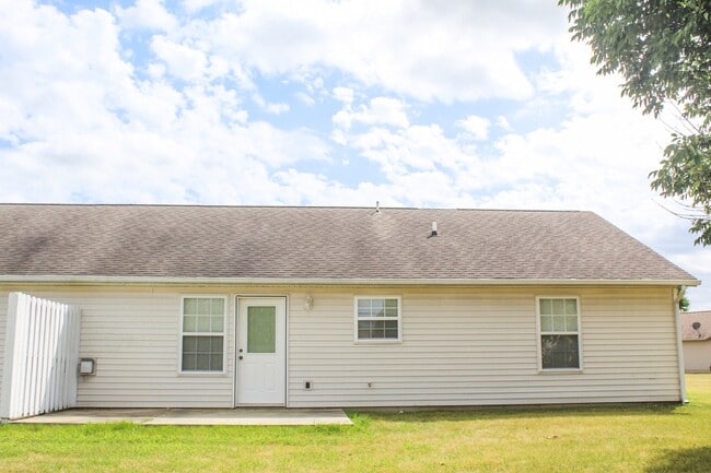 2 bedroom and 2 bathroom property located in West Lafayette!