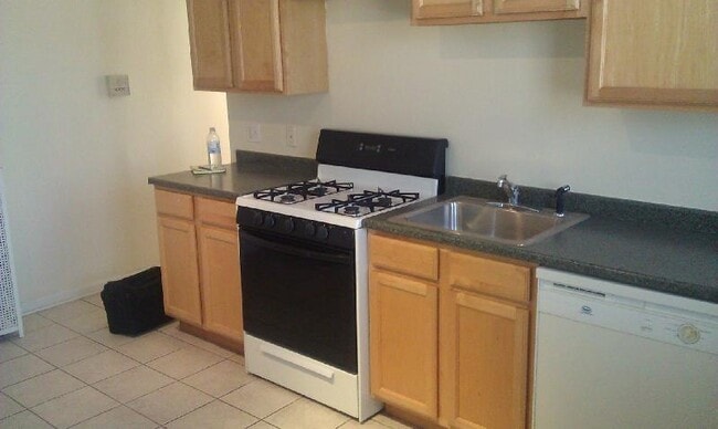 Building Photo - 4859 N Paulina St Unit 3A