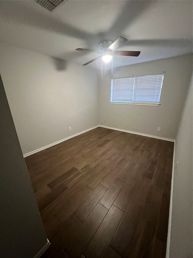 Photo - 3342 Burke Rd Unit 100