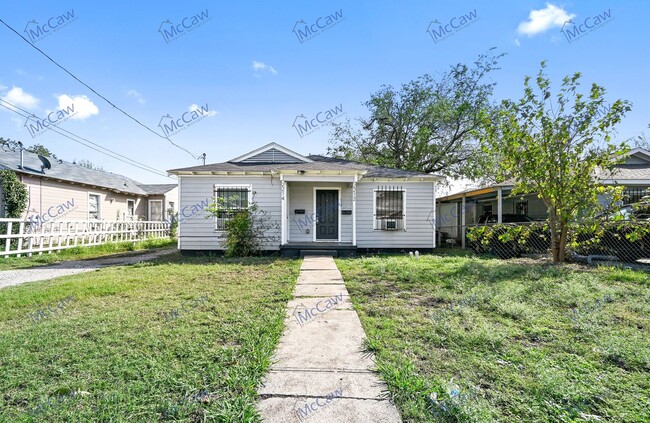 Cute 1/1 Duplex in Dallas! - Cute 1/1 Duplex in Dallas! House