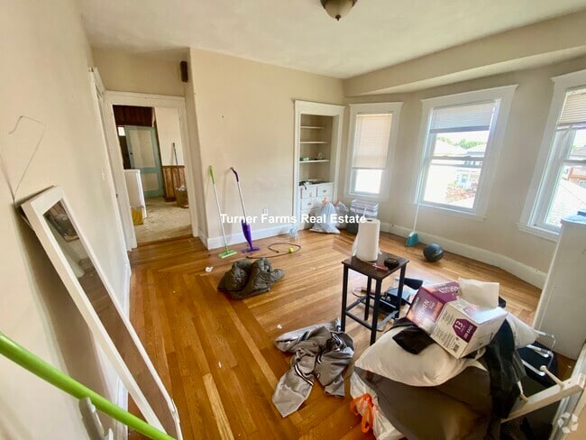 Building Photo - 112 College Ave Rental