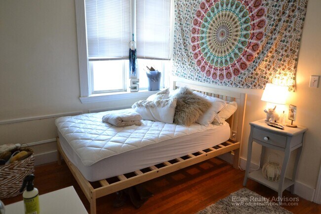 Photo - 318 Saint Paul St